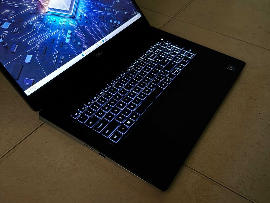 17.3' i9-11950H DELL Precision 7760 64GB DDR4/512GB NVMe/RTX A4000 8GB