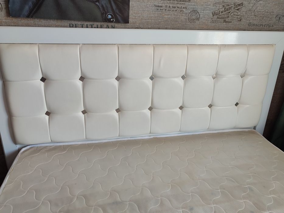 Спальный кровати.