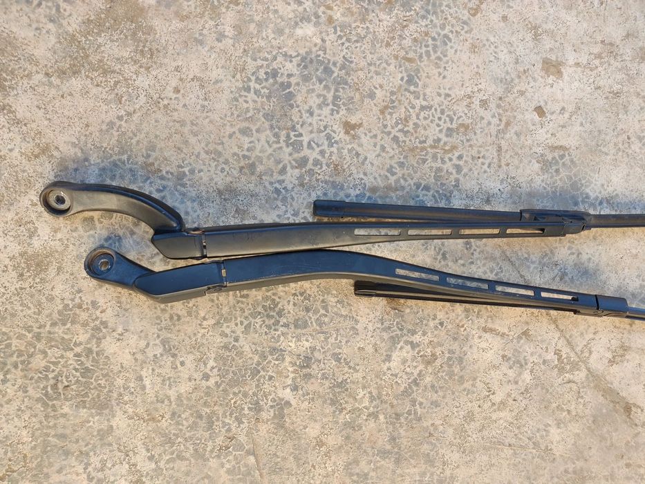 Brat stergator / Brate stergatoare parbriz stanga dreapta Seat Exeo Audi A4 B6 B7 8E1955407C / 408C