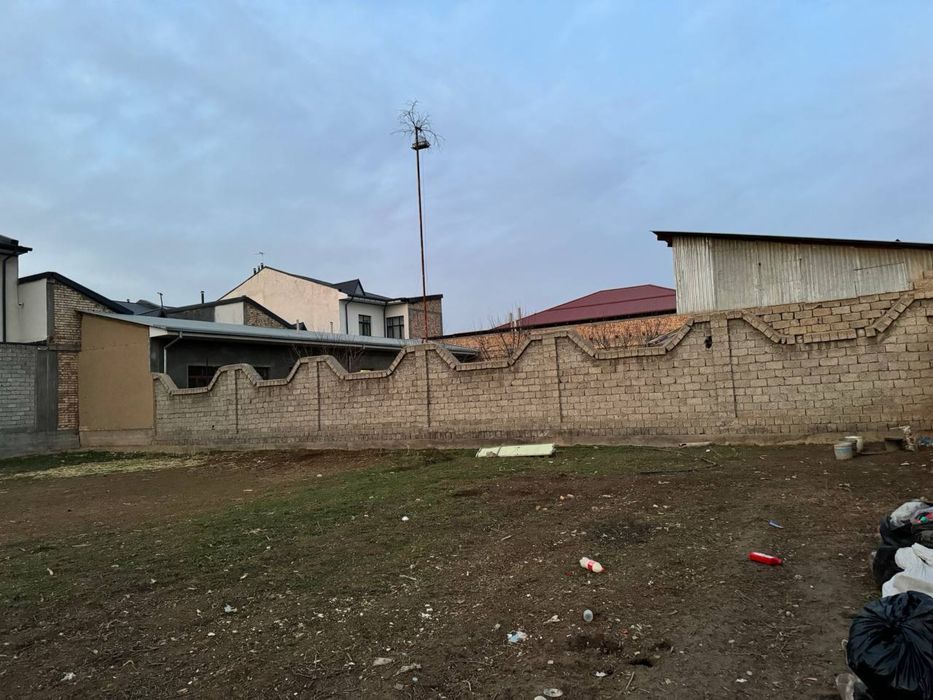 Yer sotiladi Yolli yuzida !!!