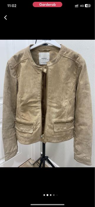 Куртки разгружаю гардероб