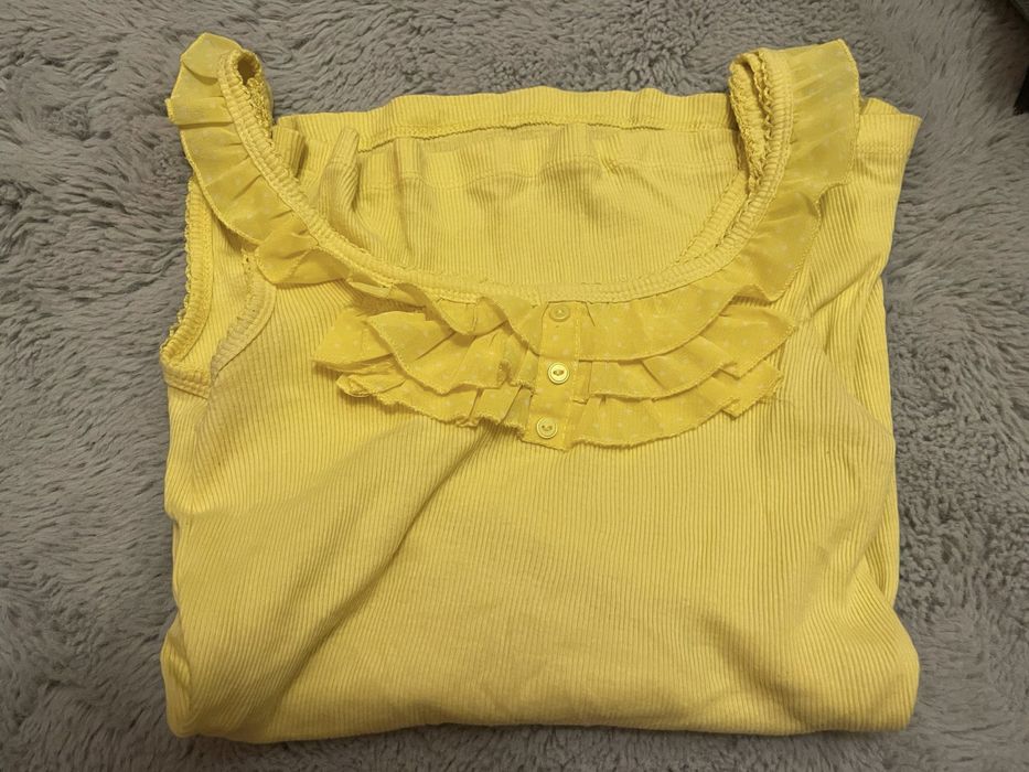 Maiou/Top galben cu volanas