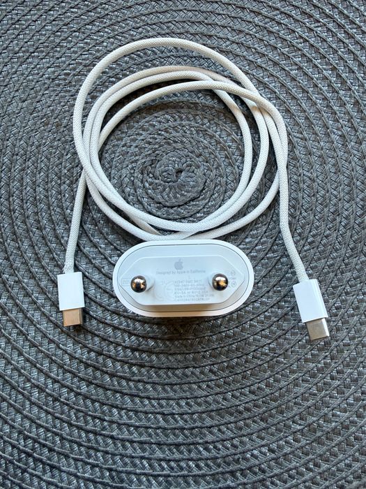 Vand incarcator iphone original Apple 20W