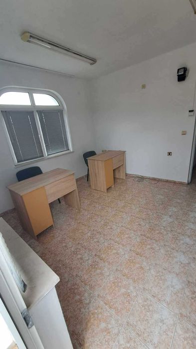 Дава се под наем Офис в Монтана, Жерави - 61 кв.м за 259.08 € - Снимка #1