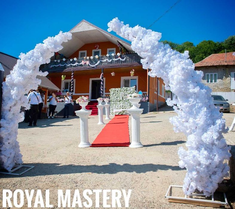 Mese, Corturi, Scaune și Decorațiuni de închiriat