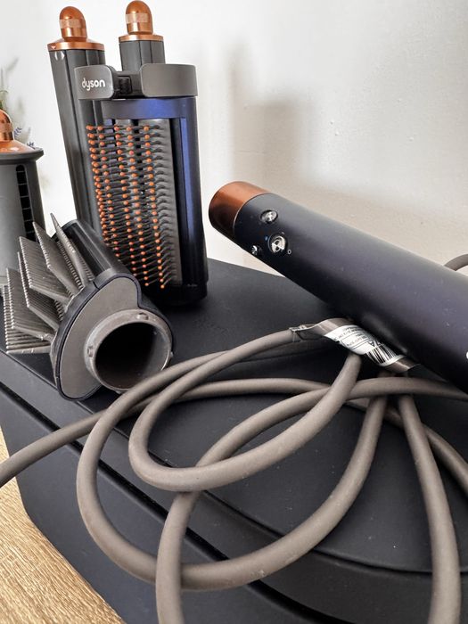 Dyson Airwrap Long Prussian Blue