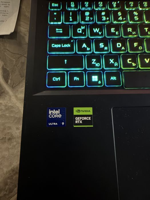 Acer Predator в ГАРАНЦИЯ PHN18-72-97ZL 18" U9-275HX/1x16GB/1TB SSD/RTX 5070 8GB