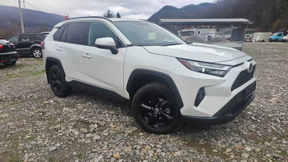 Toyota Rav4 XLE Premium AWD