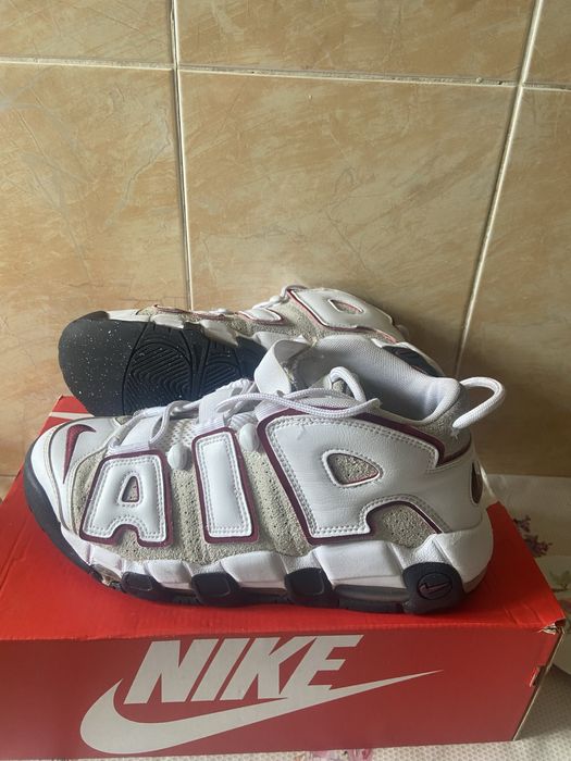 Adidasi nike uptempo
