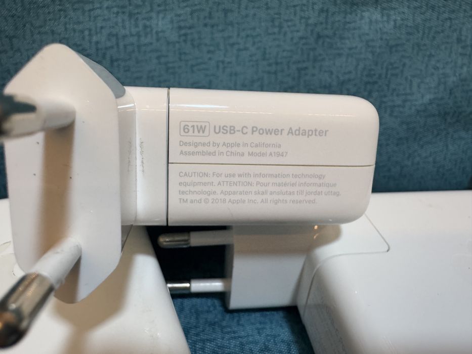 Incarcator Apple USB-C 61W pentru MacBook Pro 13" cu Cablu