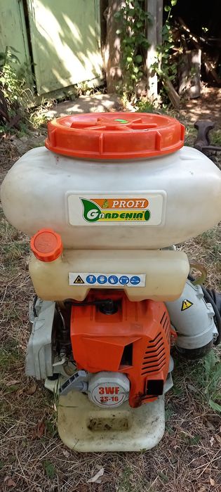 Продавам моторна пръскачка