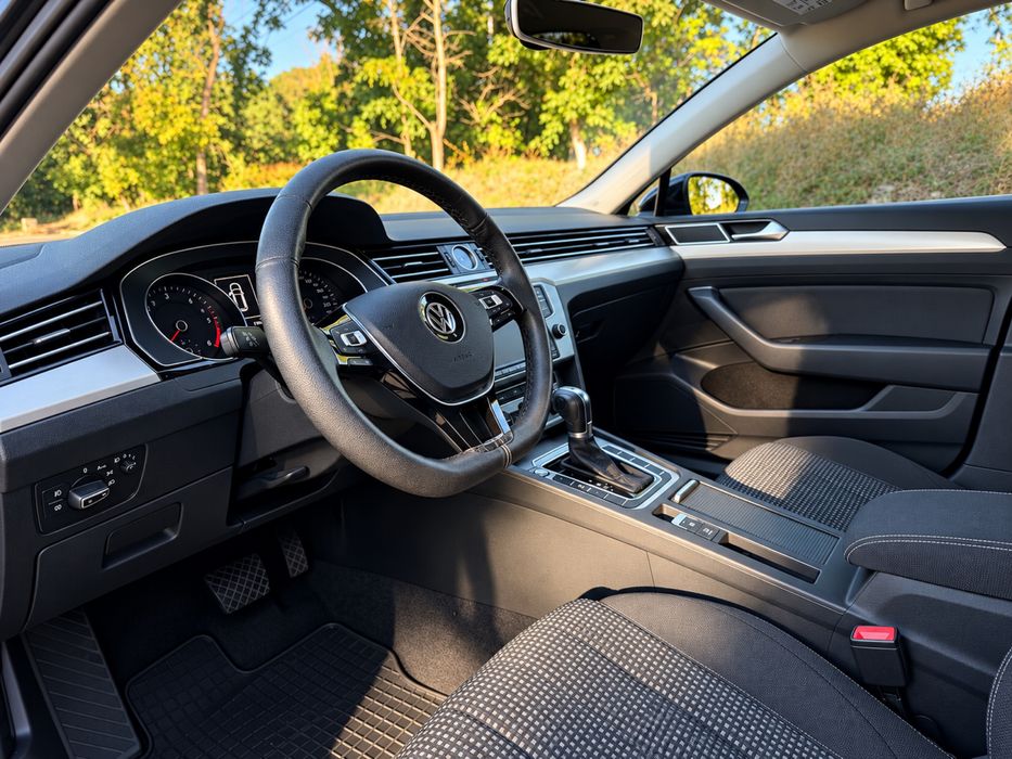 Volkswagen Passat B8 Variant 2.0 TDI 150 CP DSG | ACC | Scaune electrice + masaj | 2016