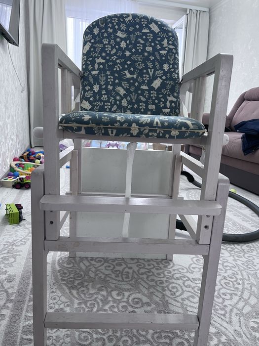 Продам детский стул