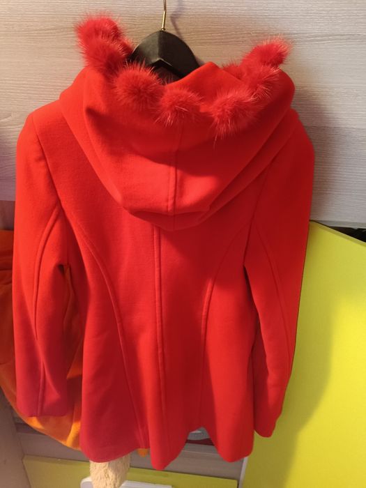 Palton roșu gros