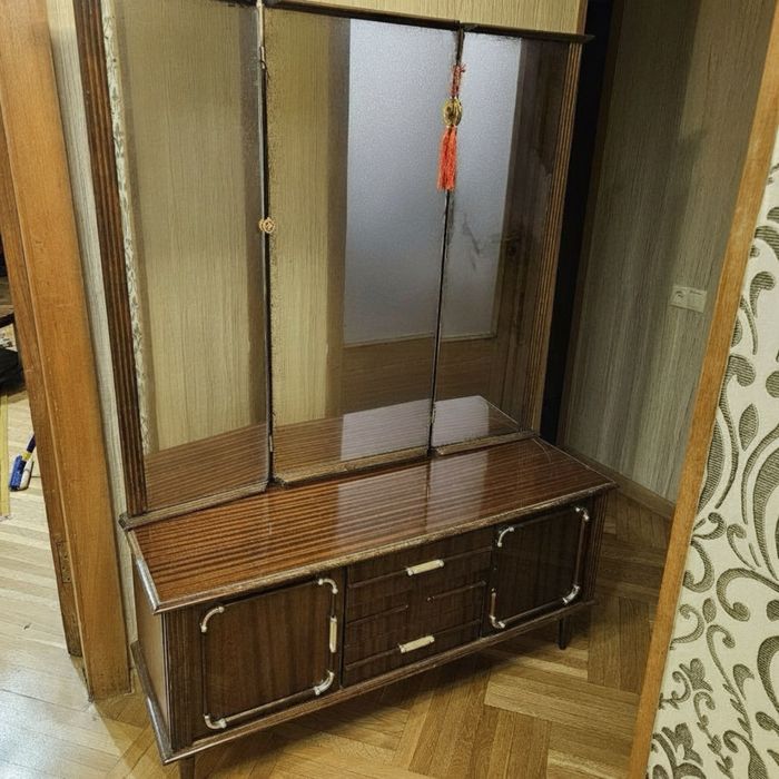 MDF - Тоалетка с огледала