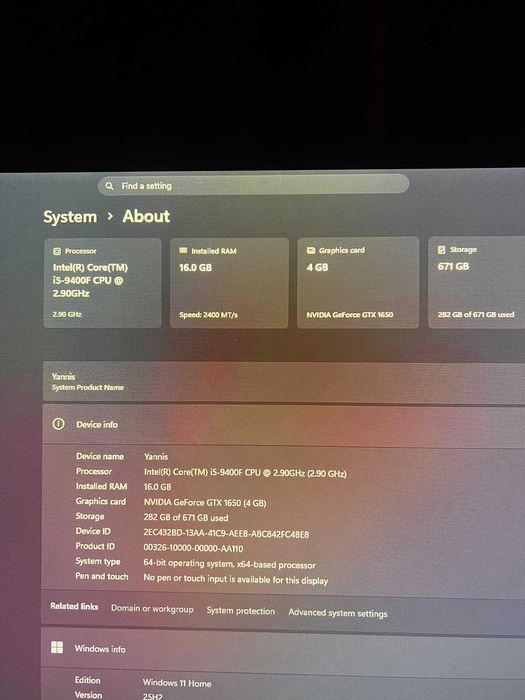 setup gaming complet, scaun, pc, birou, periferice.