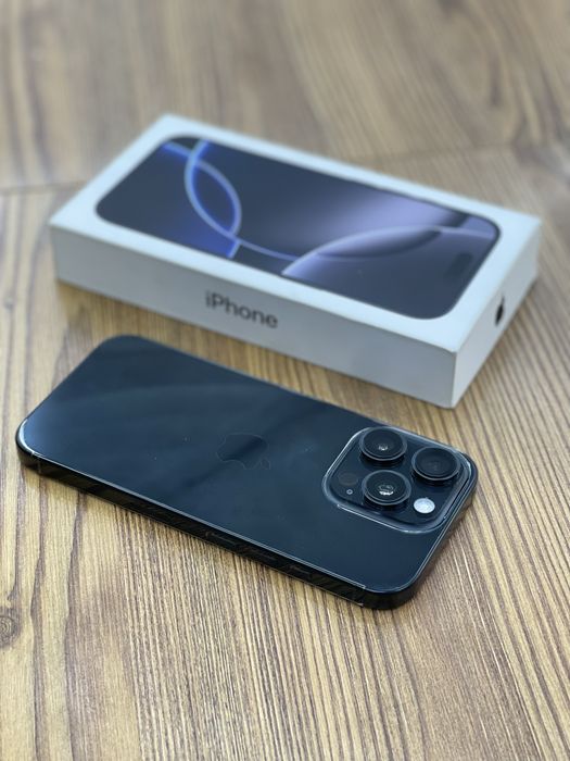 Iphone 16 Pro в идеяльном состояние