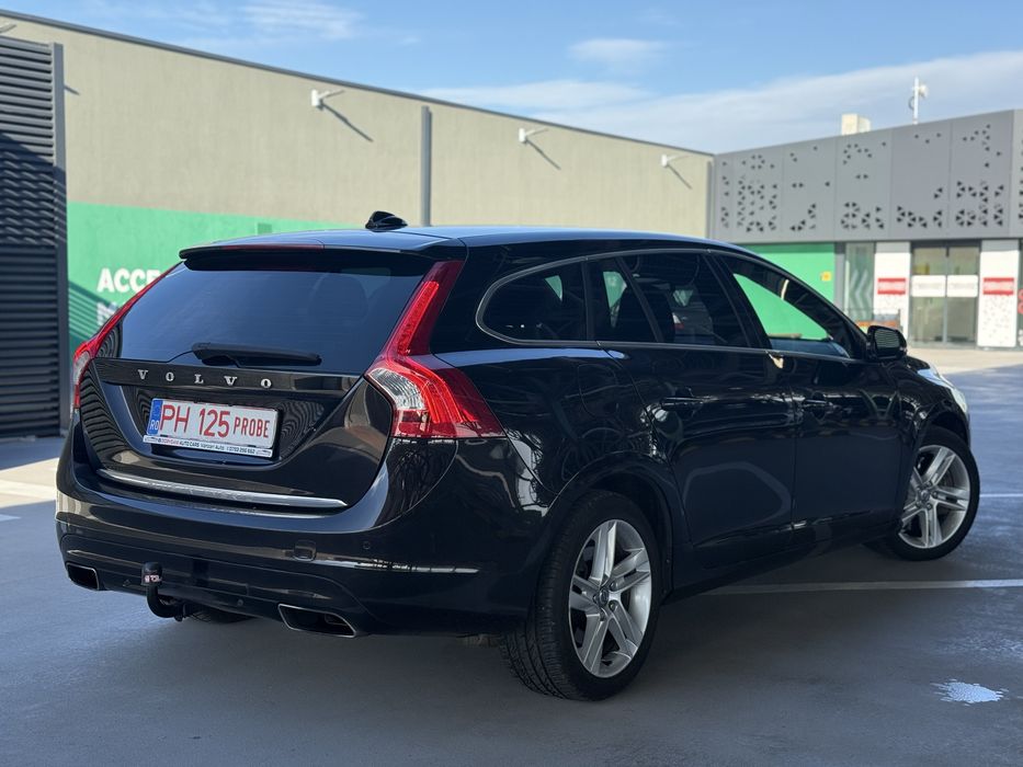 Volvo V60 Plug-in HYBRID/2.4AWD/12.2013/Navi/PIELE/GARANTIE/RATE