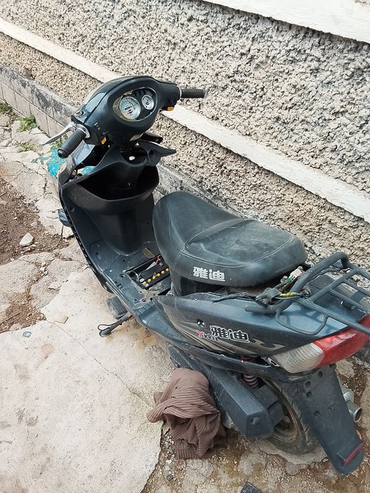 Продам мопед  двигатель идиал