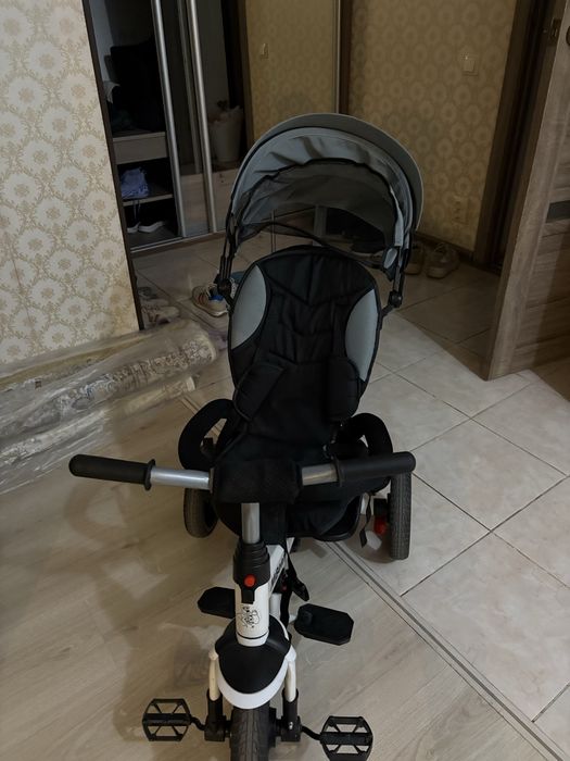 Продам велоколяску пользовались 2 месяца