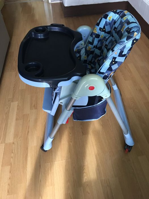 Детско столче с табличка за хранене