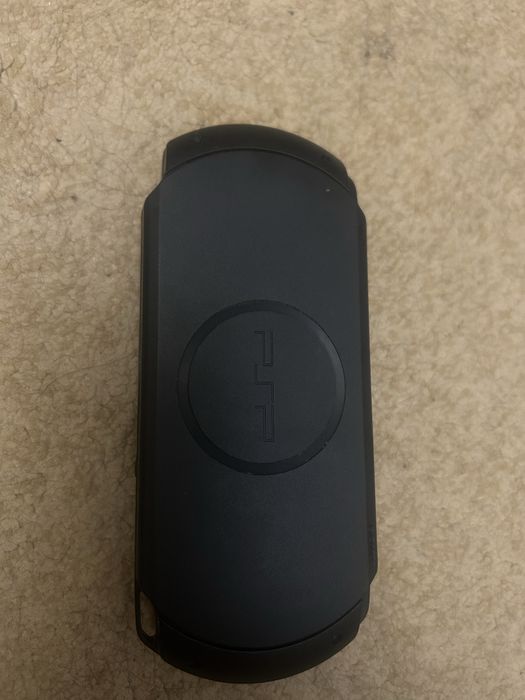 Sony PSP e-1008 прошитая.