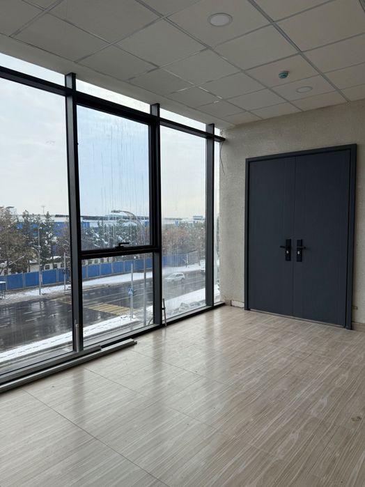 Сдаётся в аренду коммерческое помещение. Тижорий жой арендага берилади