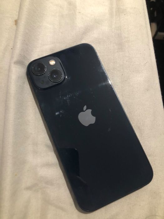 IPhone 13 , cu husa inclusă