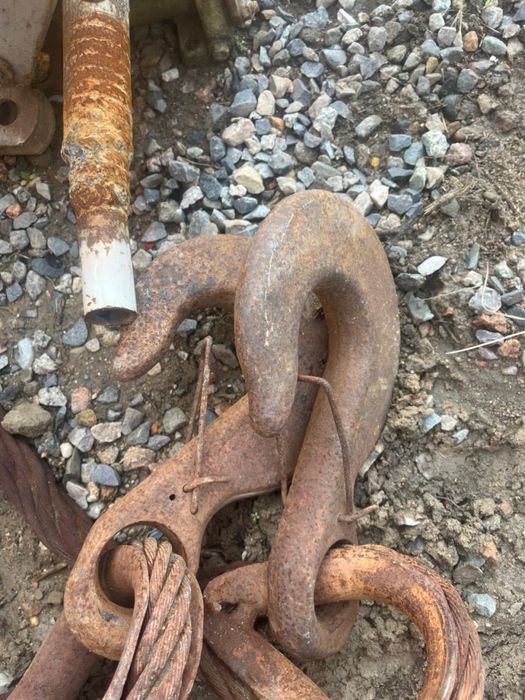 Крюк большого крана