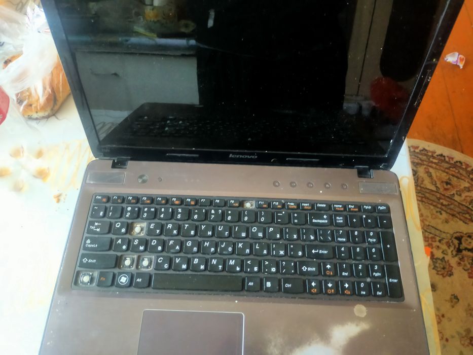 Продам ноутбук на детали