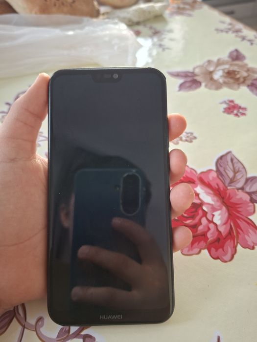 Huawei P20 lite телефон