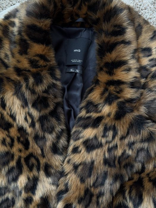 Шуба из эко меха. Mango