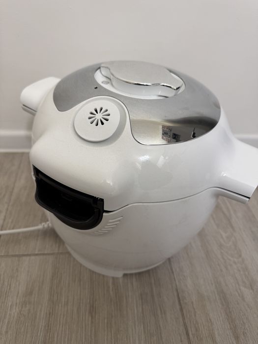 Multicoocker inteligent cu gatire sub presiune Tefal Cook4Me CY851130