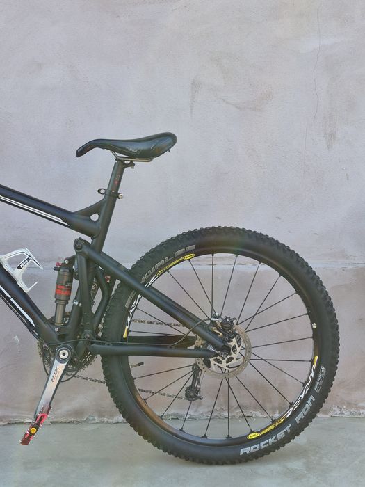 Bicicletă Dublă  Suspensie