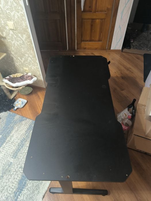 Компьютерный стол игровой