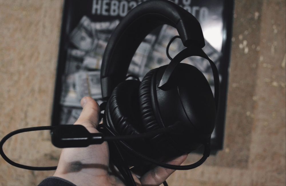 Игровые наушники HyperX Cloud 3 и Logitech G Pro X