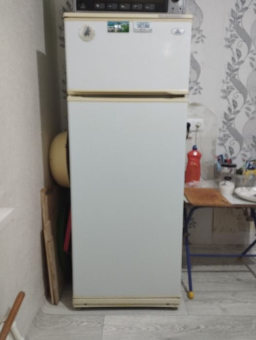Продам холодильник