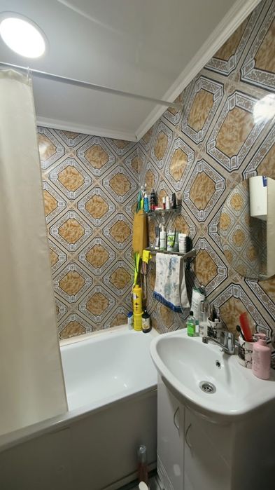 продам 2 х комнатную квартиру