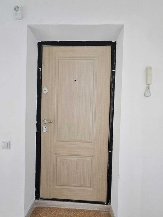 Продам 2 ком квартиру в новостройке