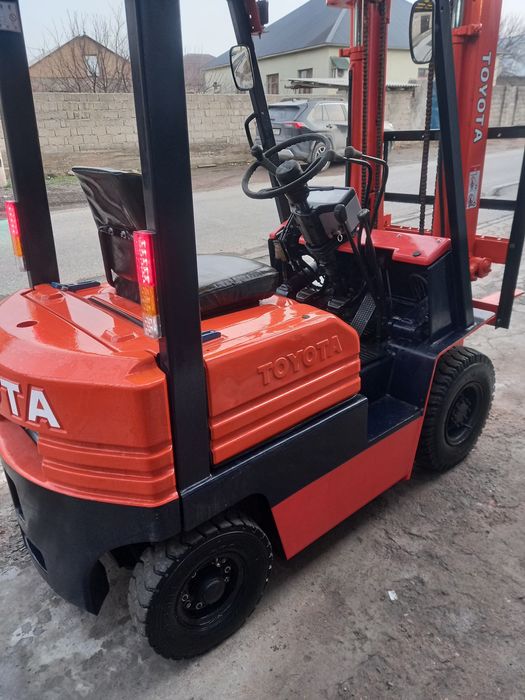 Кара вилочное погрузчик