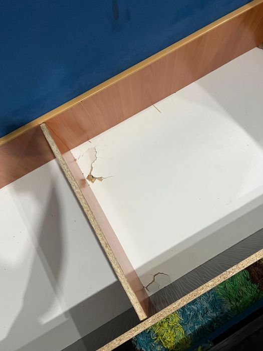 Продам диван старый срочно