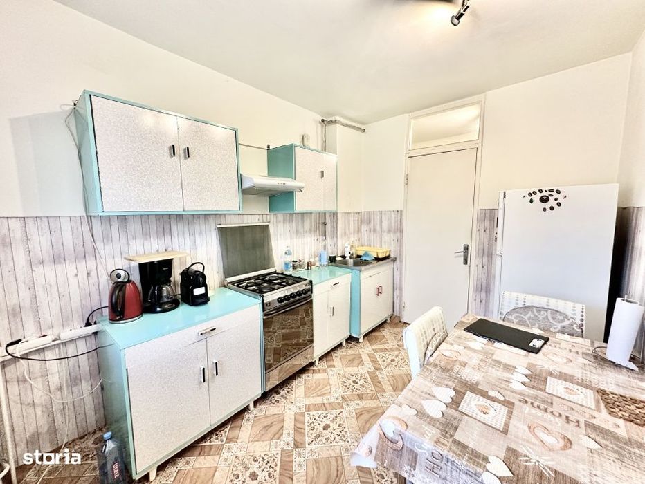 Apartament spatios - 3 camere - etaj ideal - zona Girocului