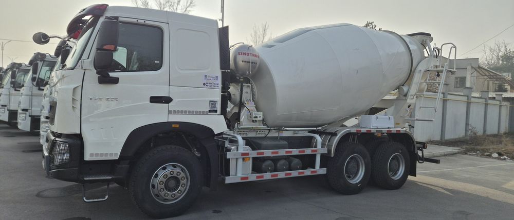 Автобетоносмеситель HOWO SINOTRUK