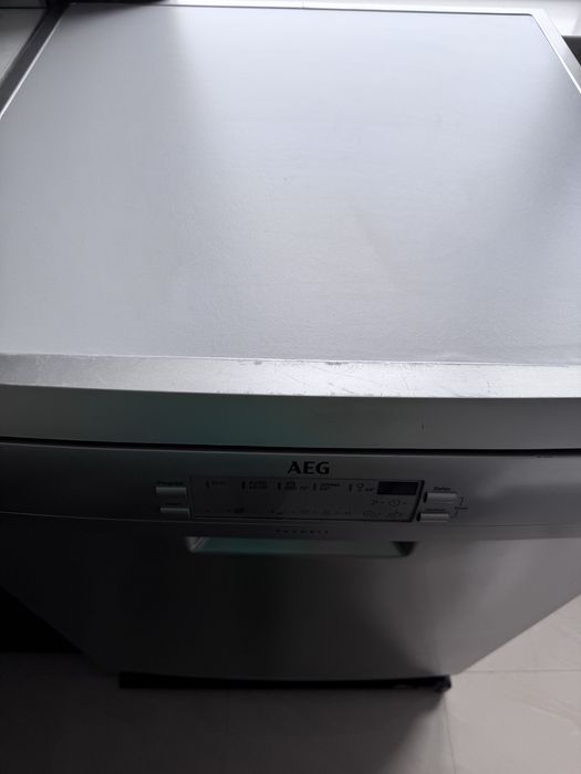 Свободностояща съдомиялна AEG