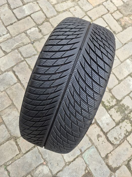 O bucată 255/40 R20 M+S iarnă - una Michelin Continental Bridgestone