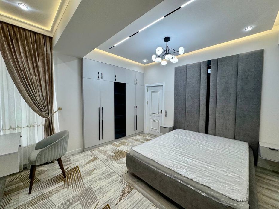 Продается 4х ком.кв. 97м2. 2й этаж. Вокзал.