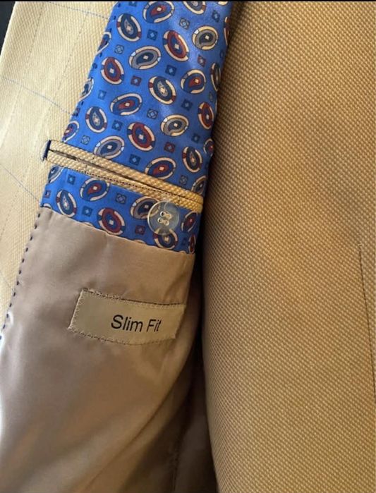 Costum elegant bărbați. Urgent