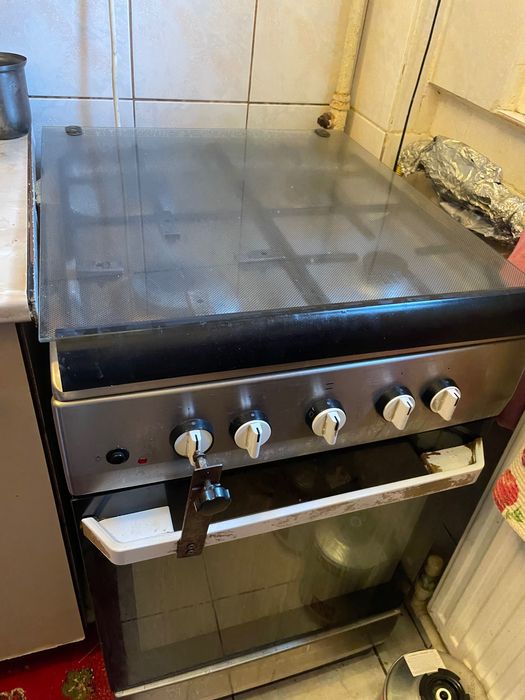 Mobila folosita,frigider si aragaz sh