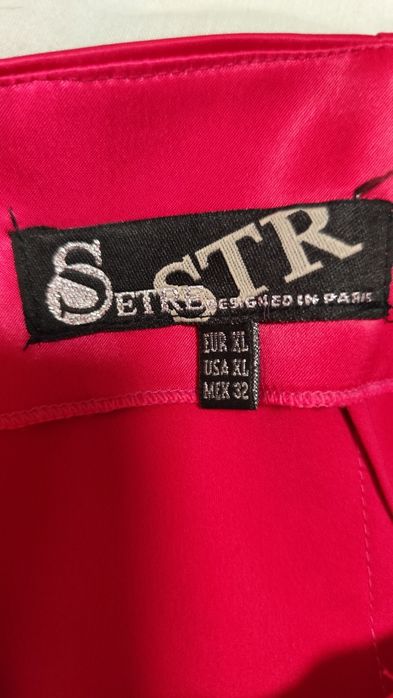 Розова рокля без ръкави