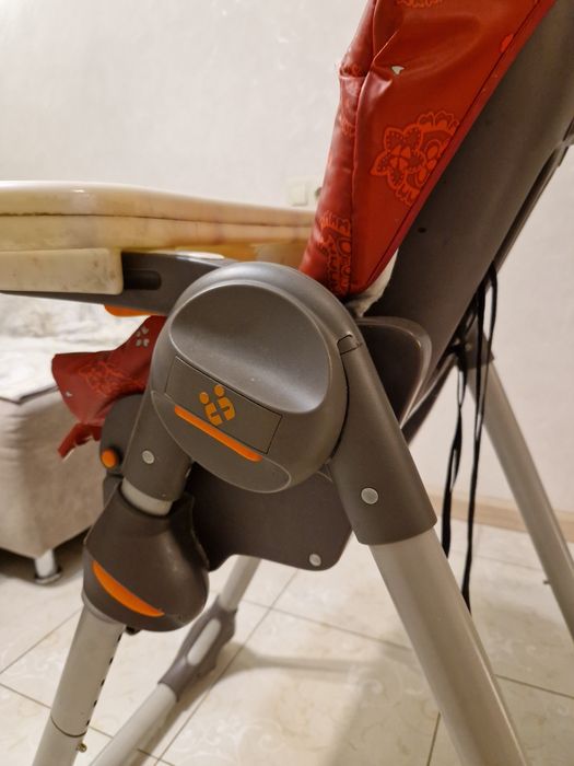 Продам б/у детский стульчик для кормления Chicco